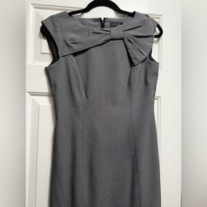 TAHARI Women’s short sleeve classic business office Dress with bow